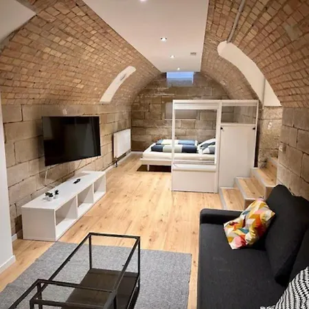 Unique Souterrain Apartment Heilbronn Buitenkant foto