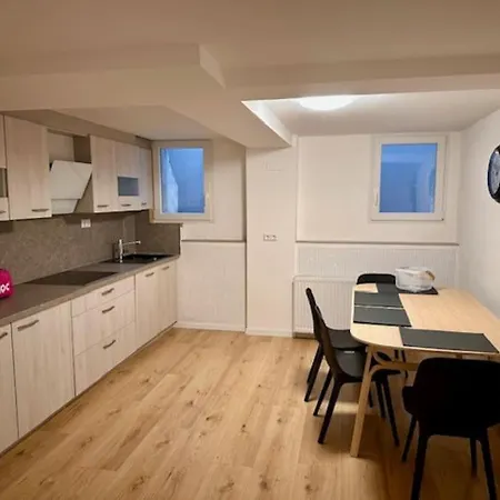 Unique Souterrain Apartment Heilbronn Buitenkant foto